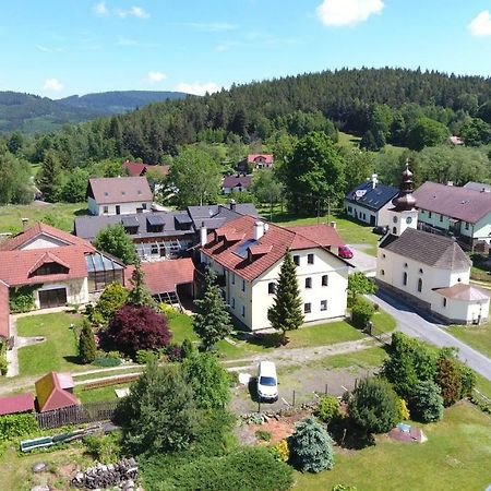 Pension Cervena Hotell Kasperske Hory Eksteriør bilde